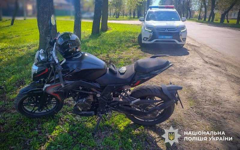У Гадячі мотоцикліст не впорався із керуванням