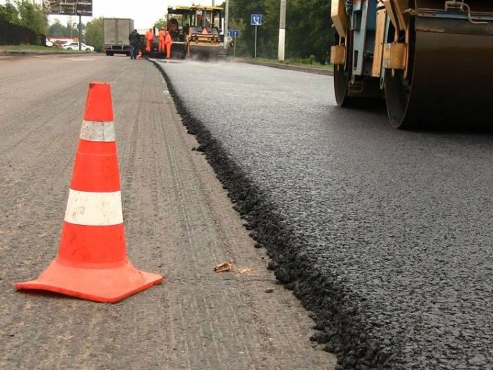 Дорожній дефіцит: Полтавщина отримала вдвічі менше на ремонти.