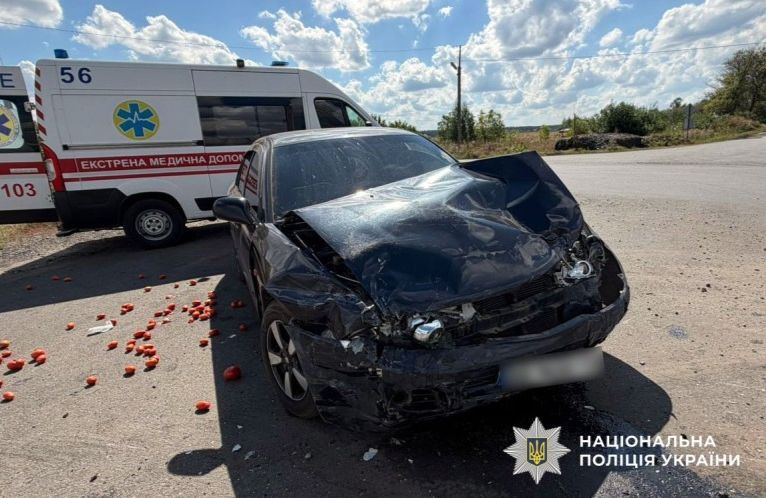 ДТП на Полтавщині: Водійку авто ушпитали після зіткнення.