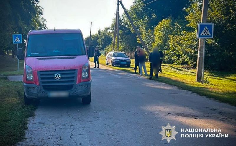 Трагедія на Полтавщині: фургон наїхав на 3-річну дитину.
