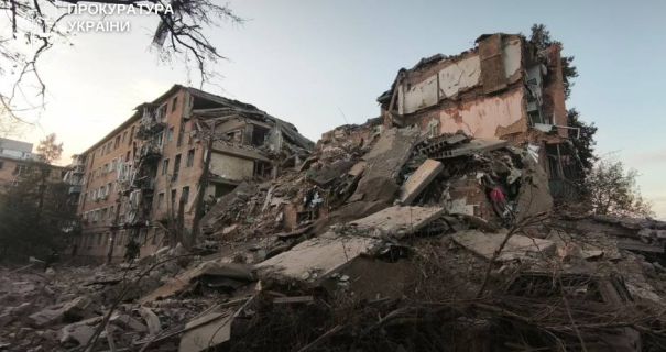 9 загиблих, 30+ постраждалих: наслідки масованої атаки РФ на Україну.